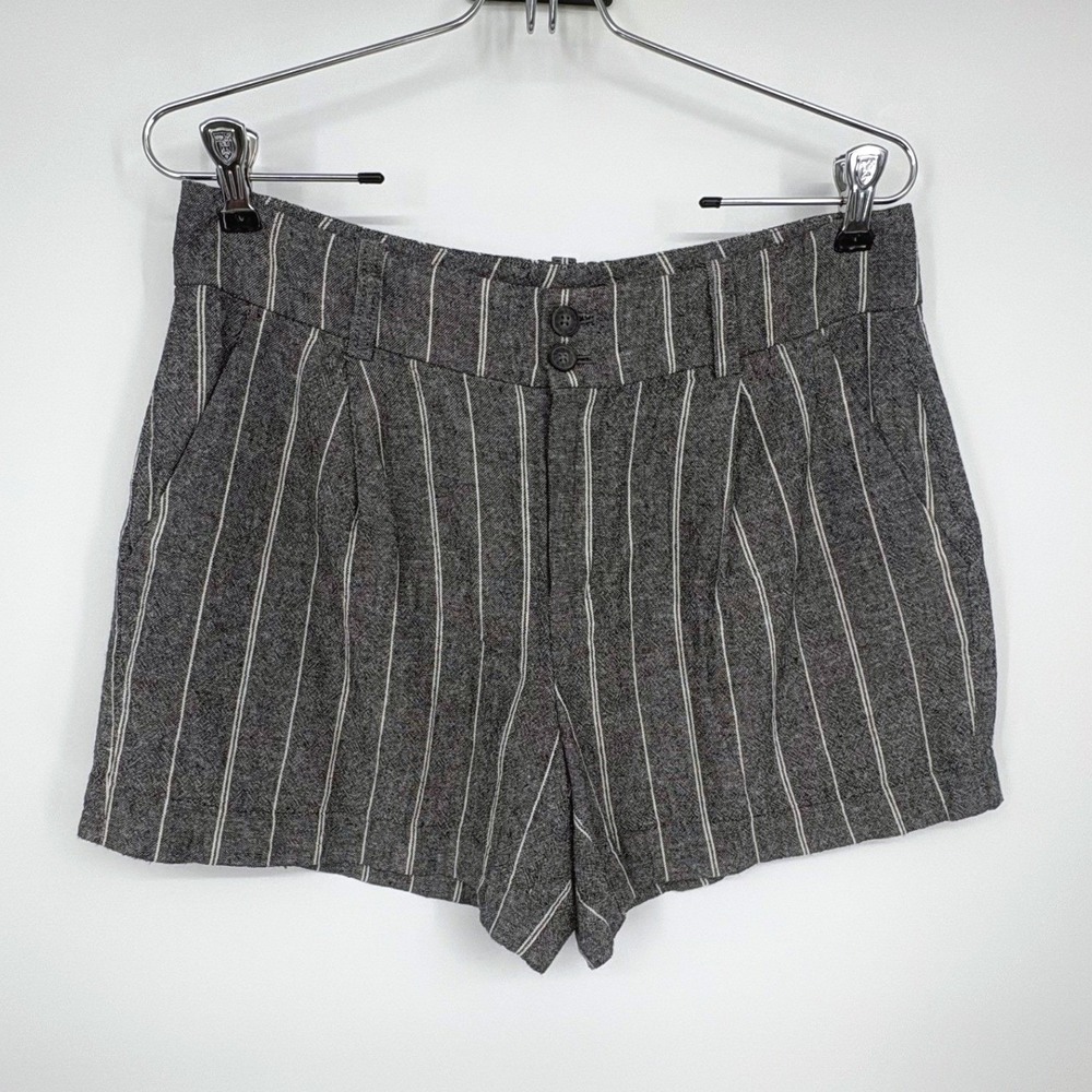Calvin Klein Grey Pinstripe High Rise Tailored Double Button Shorts Womens 6